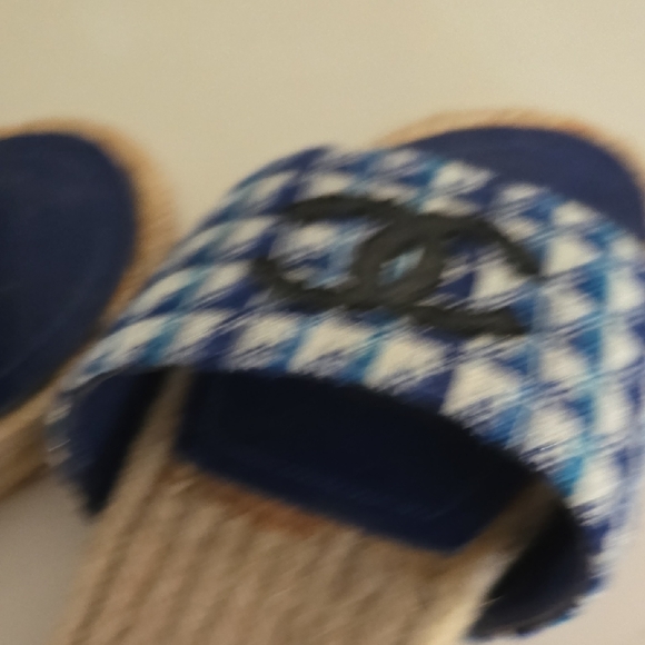 Blue and White Checkered Slides - Picture 6 of 7